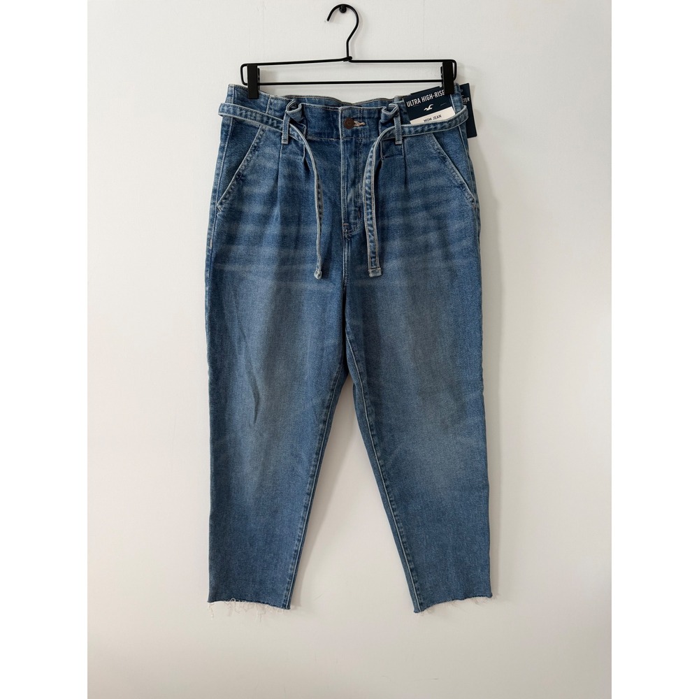 Hollister Ultra High Rise Mom Jeans Blue Medium Wash Raw Hem 11S W30 L25